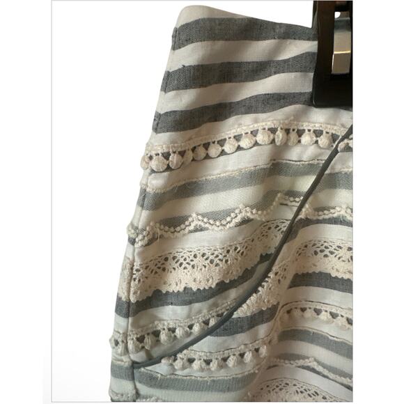 Tabitha Anthropologie Ivory Gray Striped Mini Skirt Pockets Lace Trim Size 4 - Picture 3 of 10